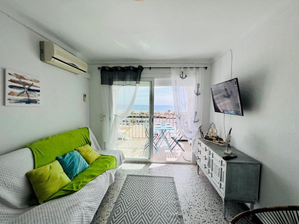 Appartamento SYLVIA 4A - Estudio en primera línea de mar - céntrico - terraza vista mar - playa - wifi Empuriabrava Esterno foto